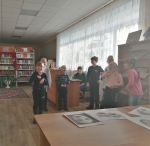В Знаменской библиотеке прошла конкурсно-игровая программа «Волшебный мир Театра»