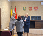 Глава Башмаковского района вручила ключи от квартир детям-сиротам