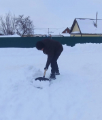 В период зимних праздников на территории Башмаковского района в связи с обильными снегопадами была организована адресная помощь пожилым гражданам
