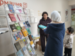 Работники модельной библиотеки имени М.Н. Пономарева организовали и провели выставку-диалог «Радость материнства»